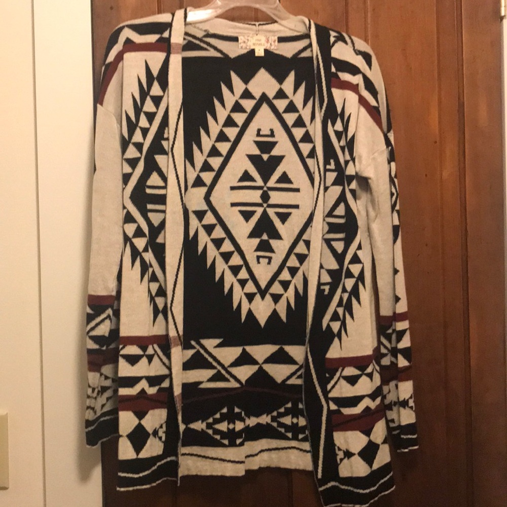 Open Front Patterned Cardigan Size S